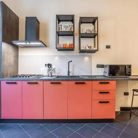 Mazz & Panell Station Apartment