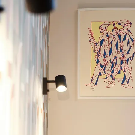 Apartment Mazz & Panell Station *